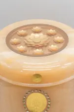 九品金雕蓮花伊朗紅澄玉骨灰罈：圖片 2